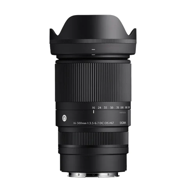 Sigma 16‑300mm DC OS Contemporary lens on display